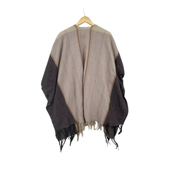 Woolrich Shawl Poncho Wrap OSFM Women Fringe Lagenlook Blanket Cottagecore Comfy - Picture 2 of 7